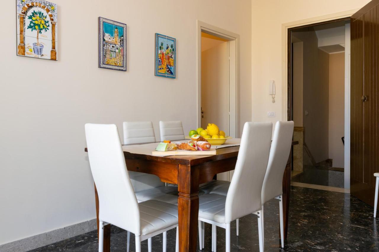 Il Mosaico Family Apartments 마자라데발로 외부 사진