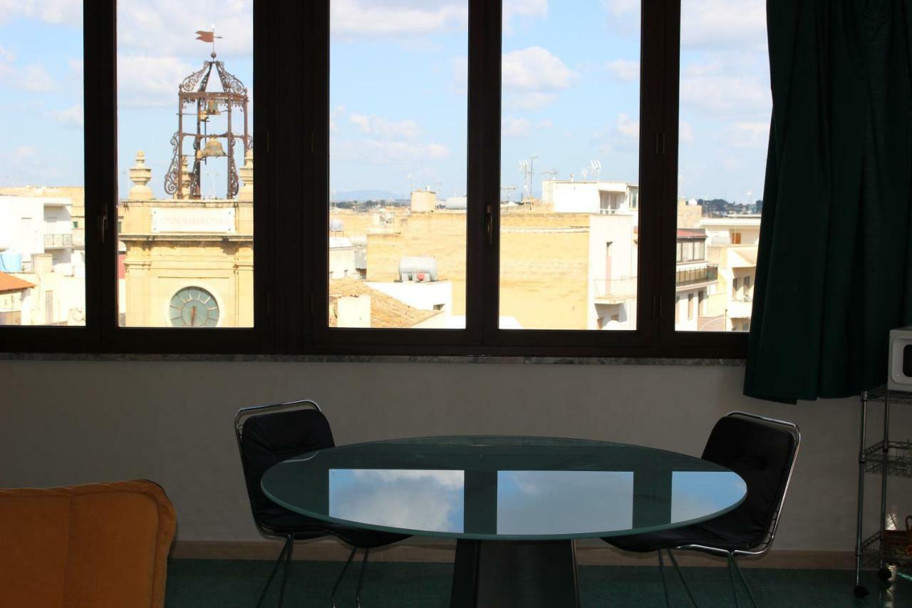Il Mosaico Family Apartments 마자라데발로 외부 사진