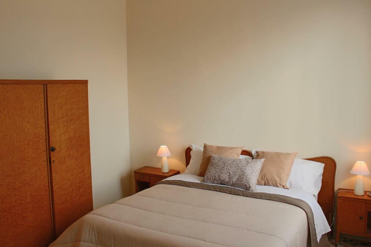 Il Mosaico Family Apartments 마자라데발로 외부 사진